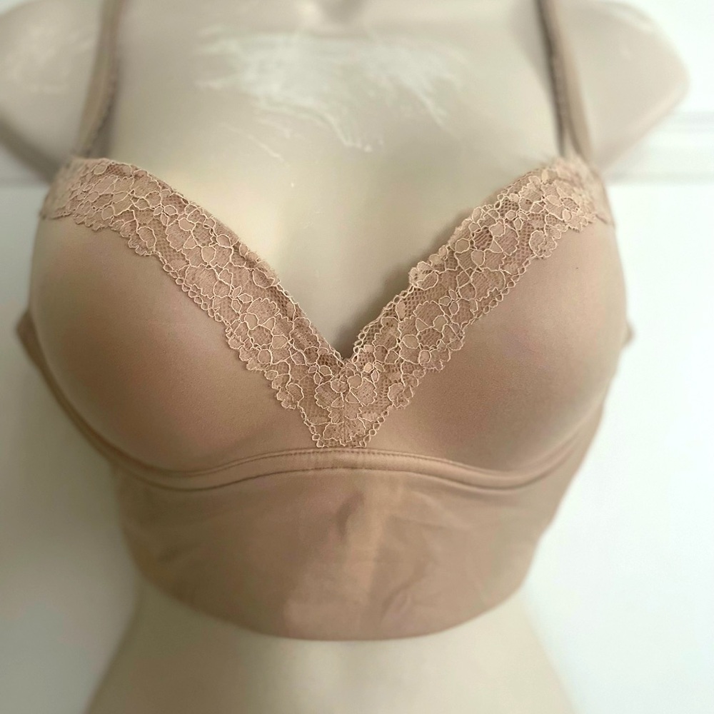 Victoria's Secret Beige Lace Bra